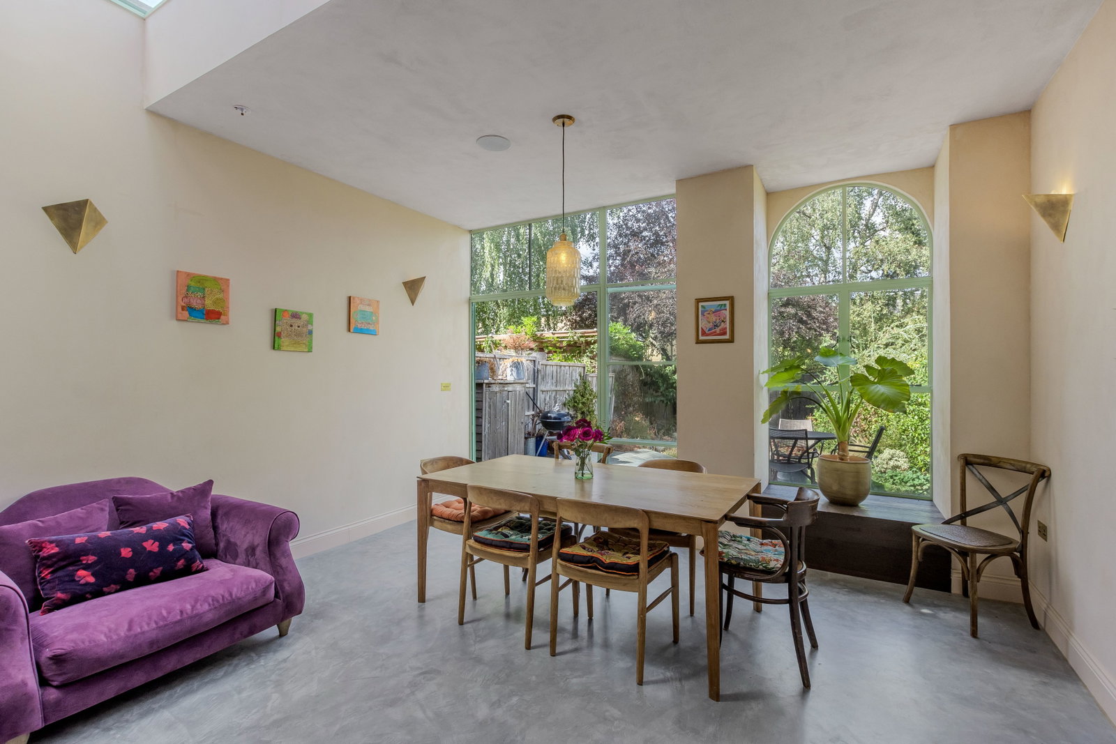 Semi Detached House for sale in Barnet, Bedford Road, N2
