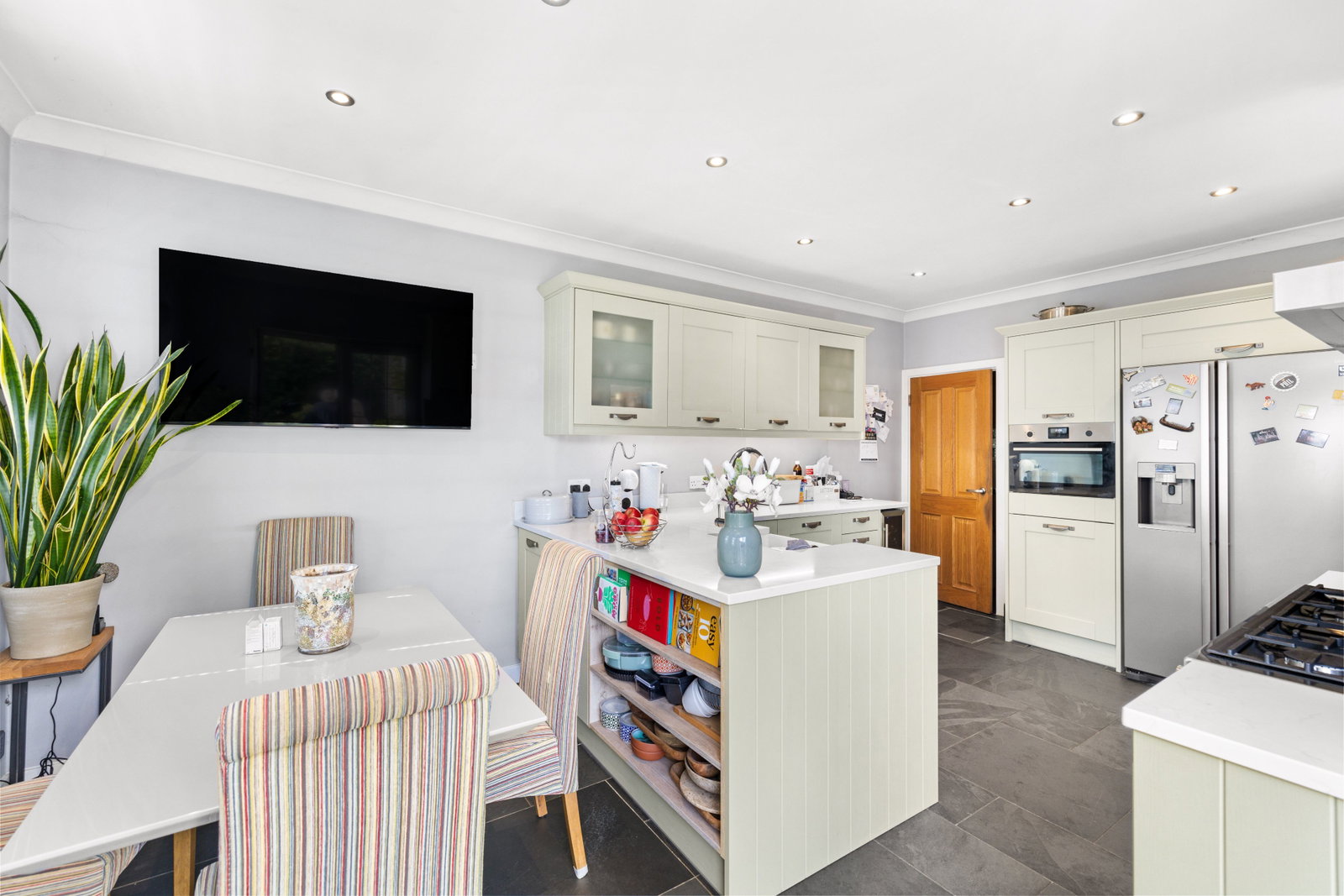Detached House in Oxted