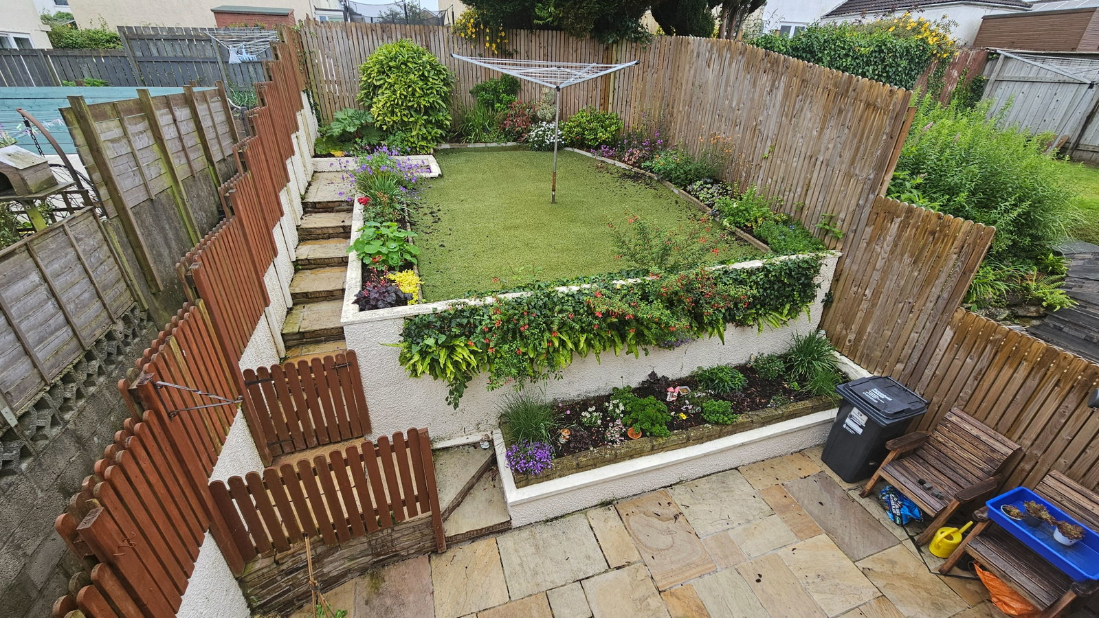 Semi Detached House in Par