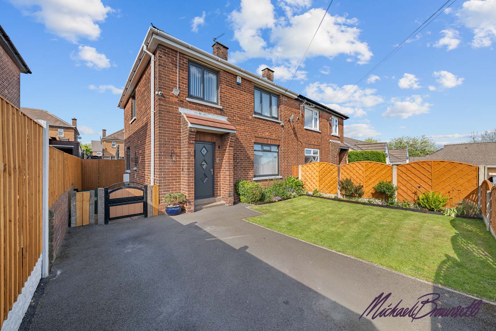 Semi Detached House in Bradford