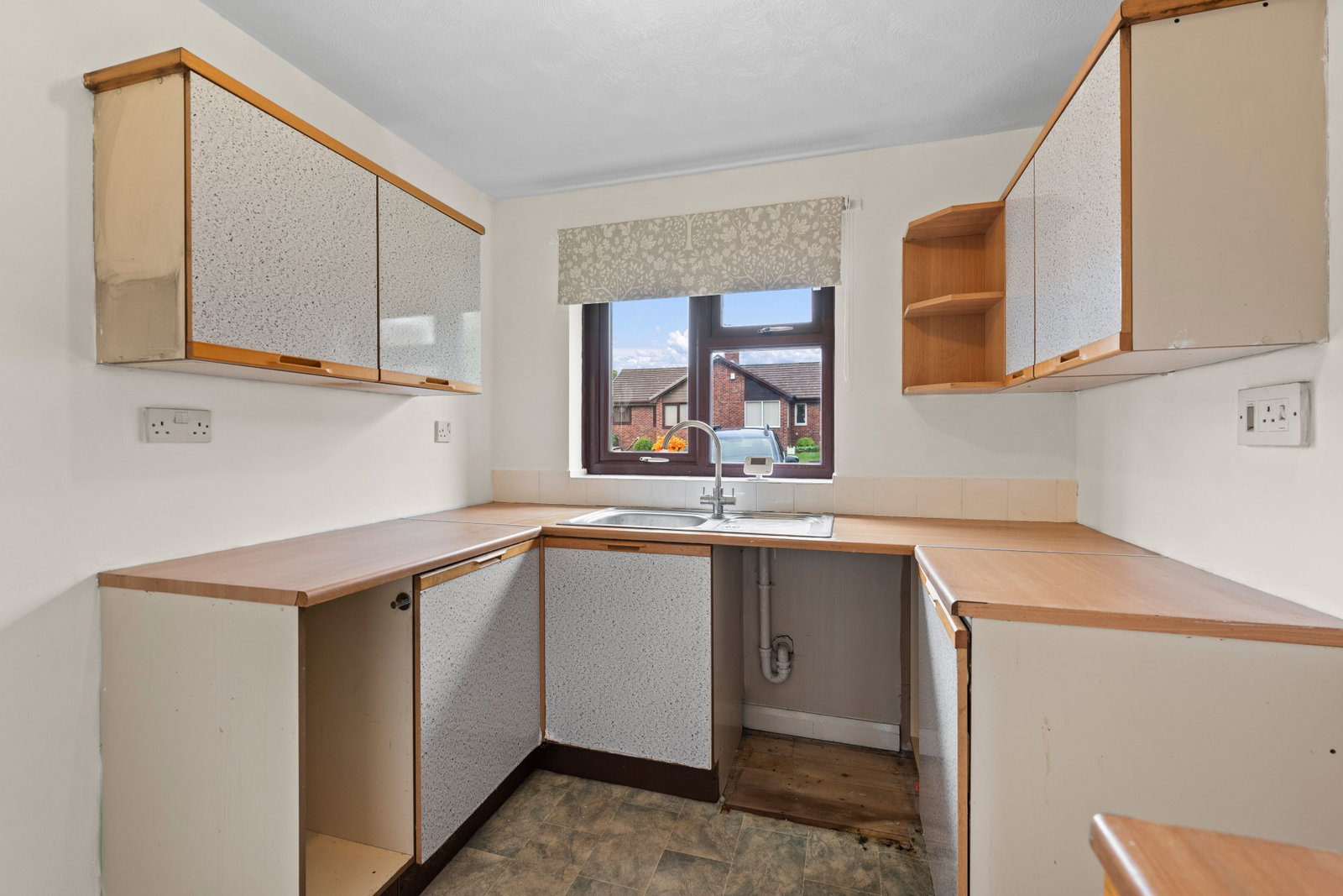 Semi Detached Bungalow in Barnsley