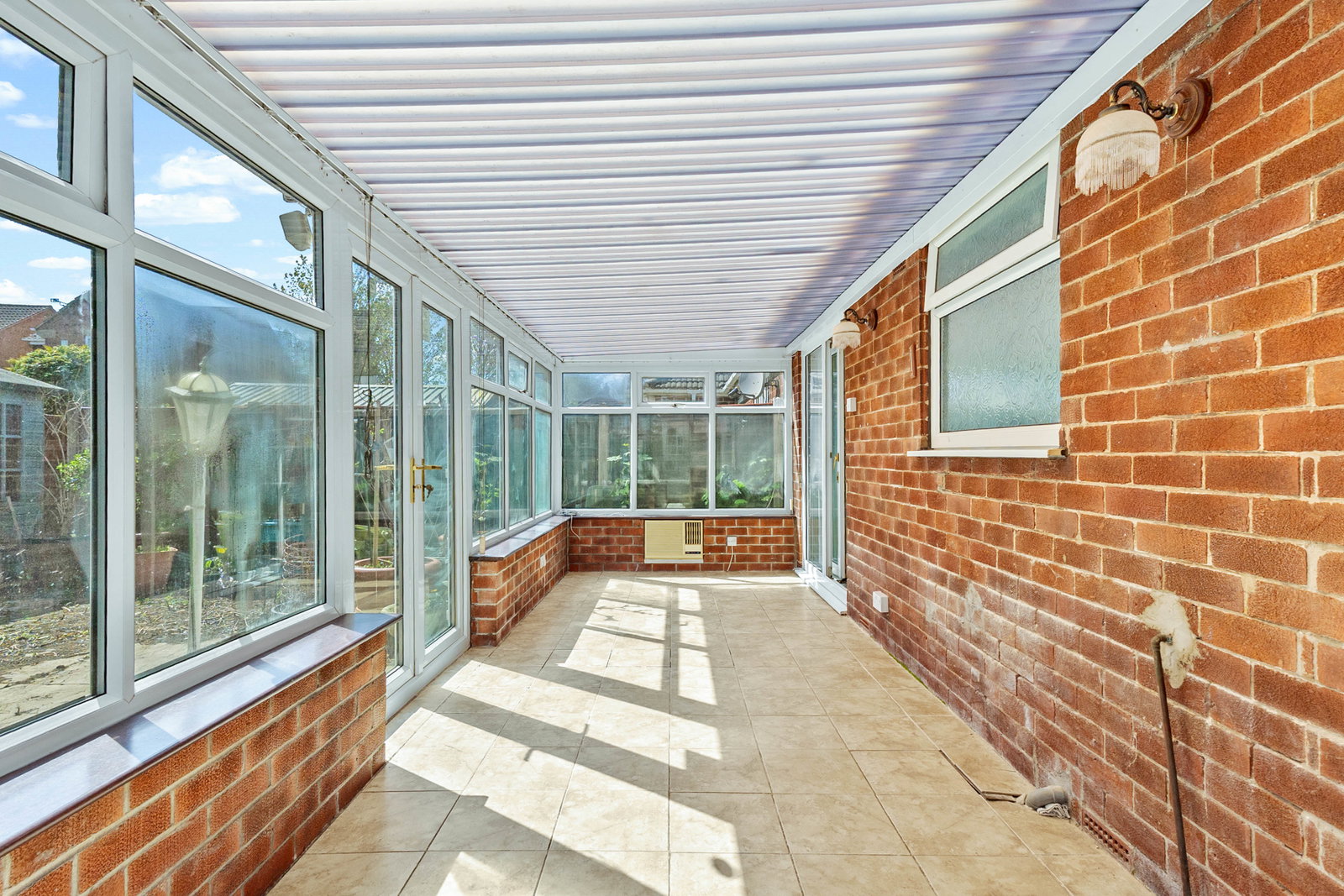 Semi Detached Bungalow for sale in Pontefract, St. Ives Close, Pontefract, WF8 1RP, 829 m²