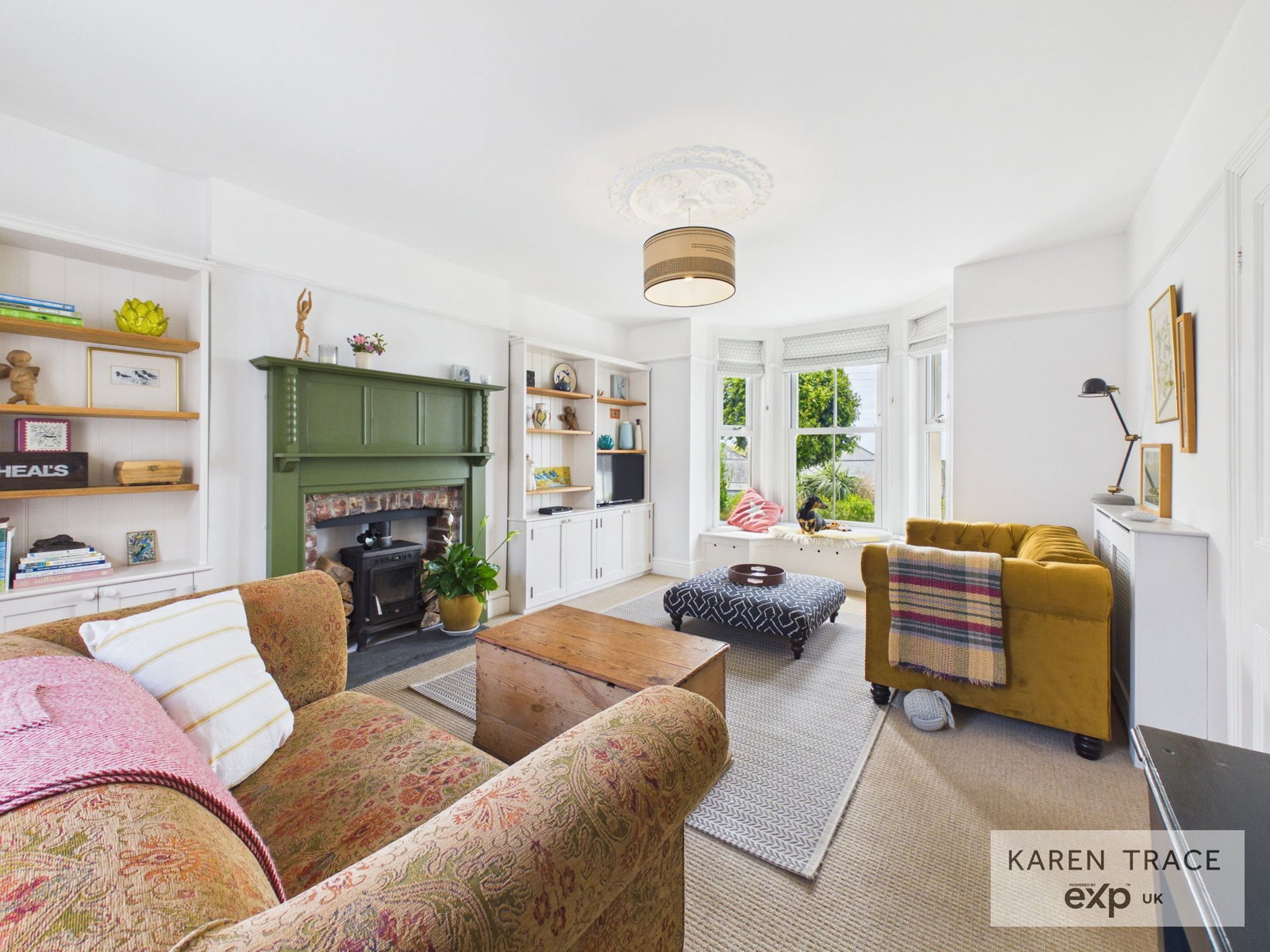 Semi Detached House in Par