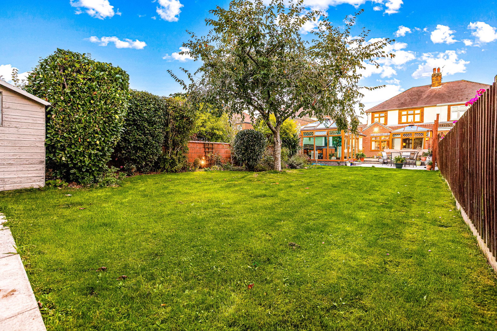 Semi Detached House for sale in Ibstock, Melbourne Road, Ibstock, LE67 6NR, 1619 m²