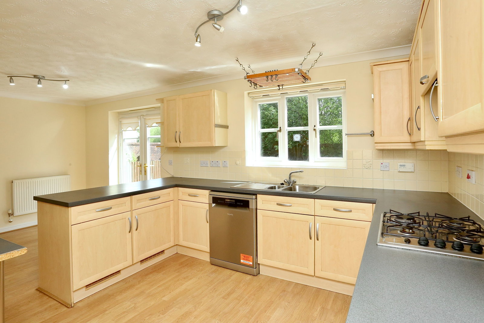 Detached House in Ebbw Vale