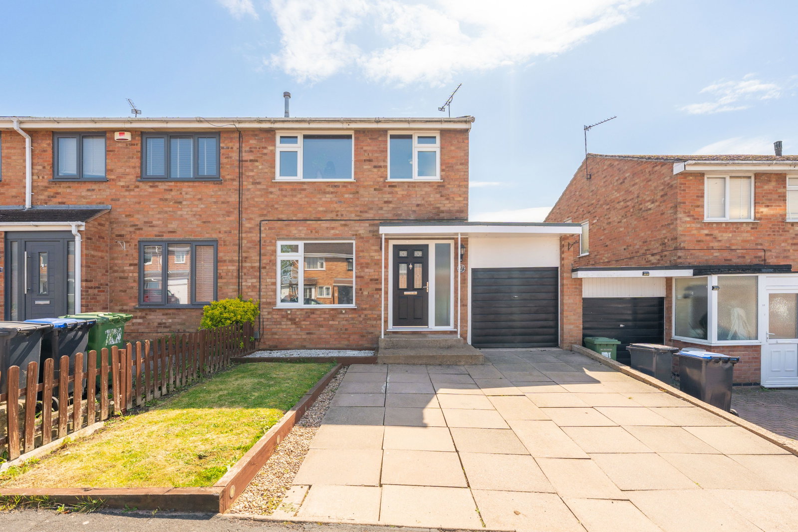 Semi Detached House in Leamington Spa