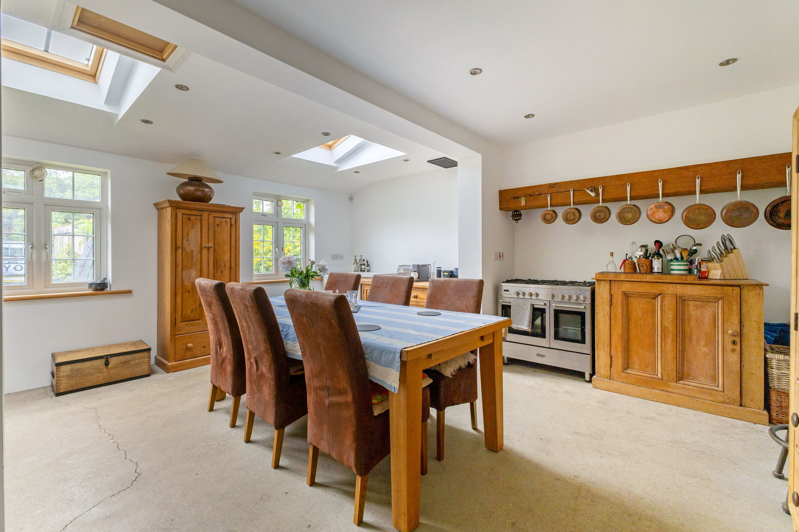Semi Detached House in Gloucester