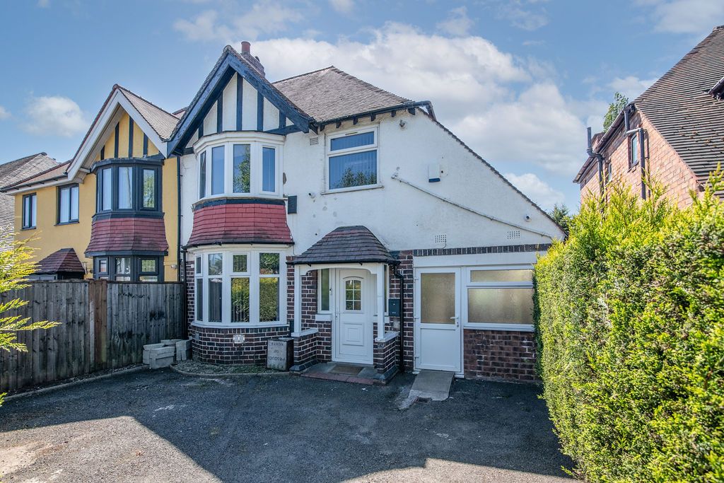 Semi Detached House in Birmingham