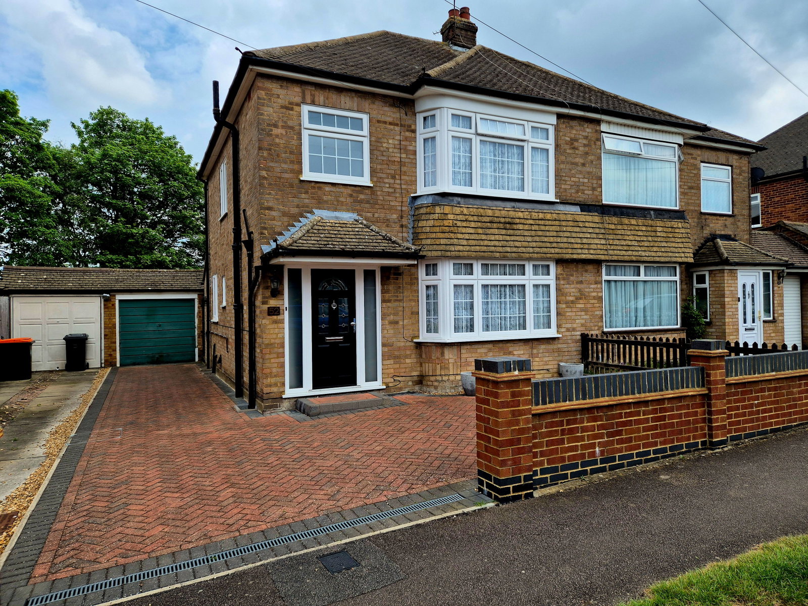 Semi Detached House in Dunstable