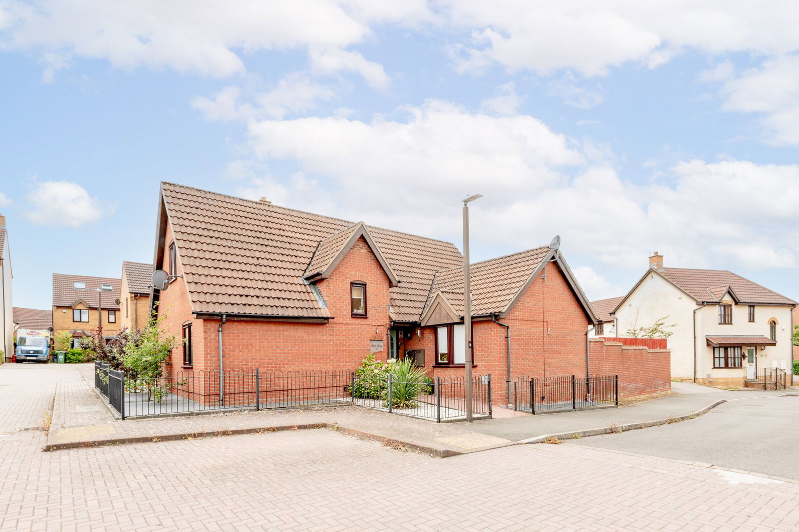 Detached House in Milton Keynes