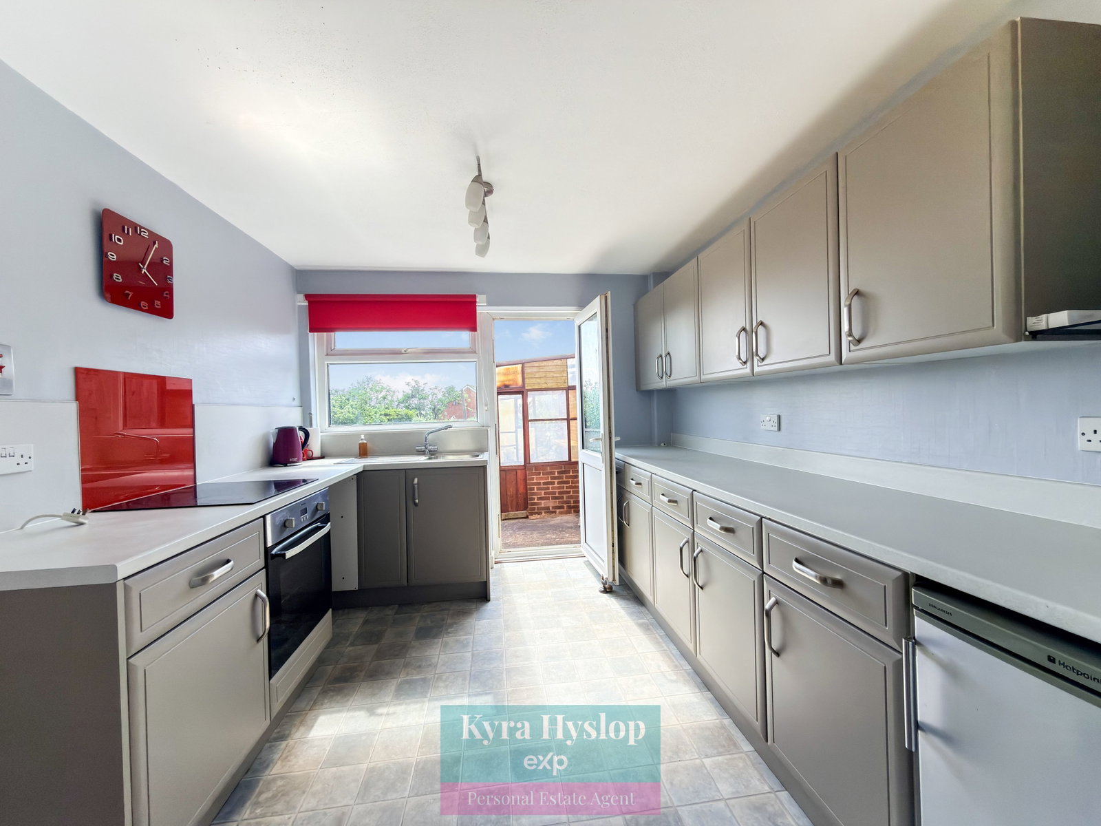 Semi Detached House in Exeter