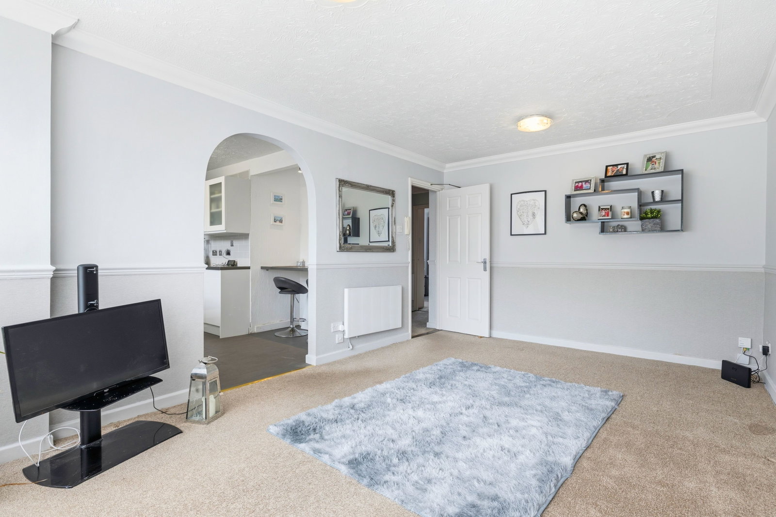 Flat for sale in Swansea, Gilbertscliffe, Southward Lane, Langland,Swansea SA3 4QS, 459 m²