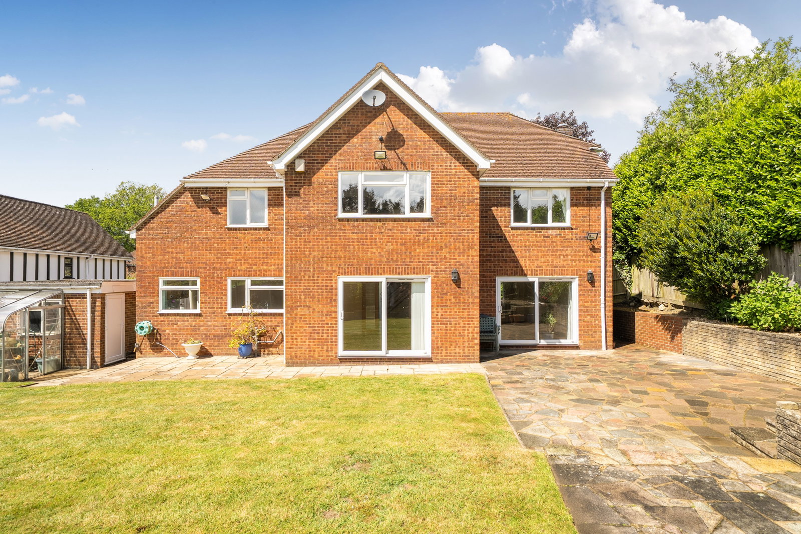 Detached House in Bushey