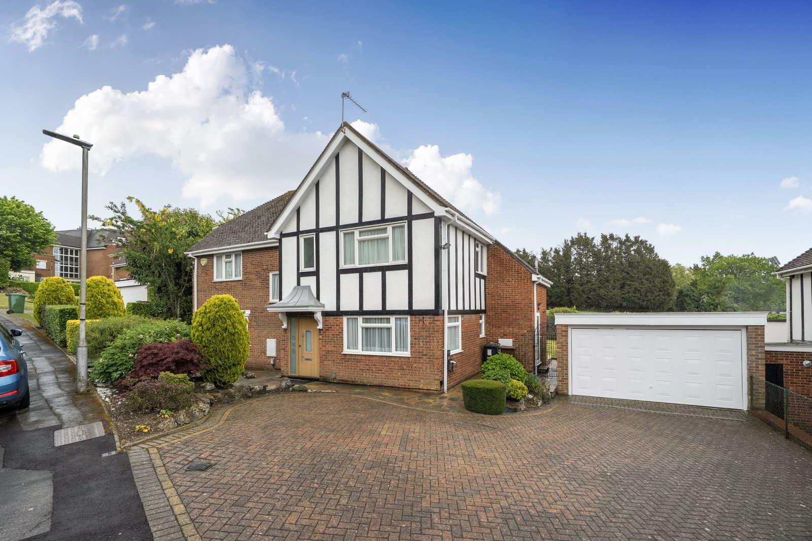 Detached House in Bushey
