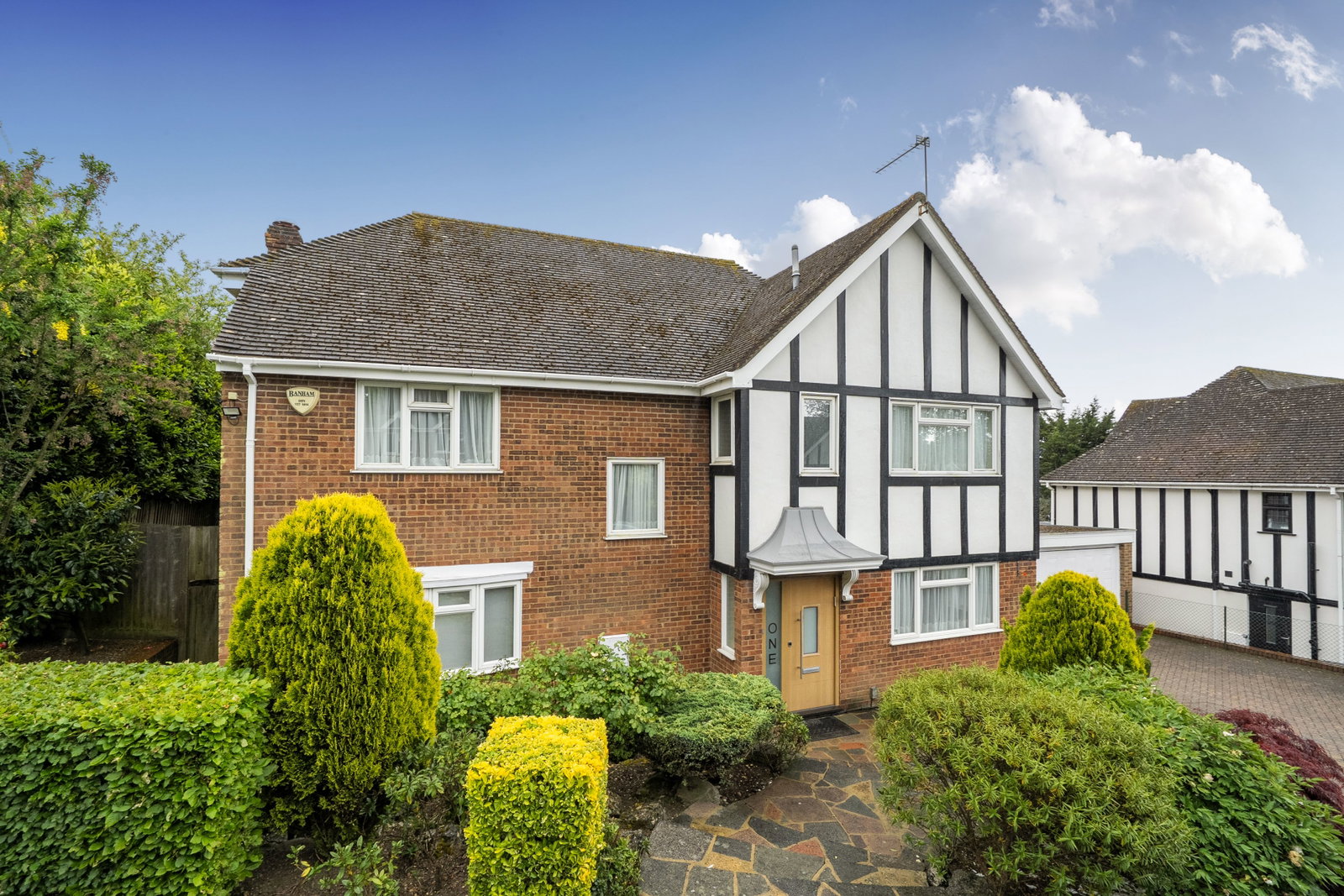 Detached House in Bushey