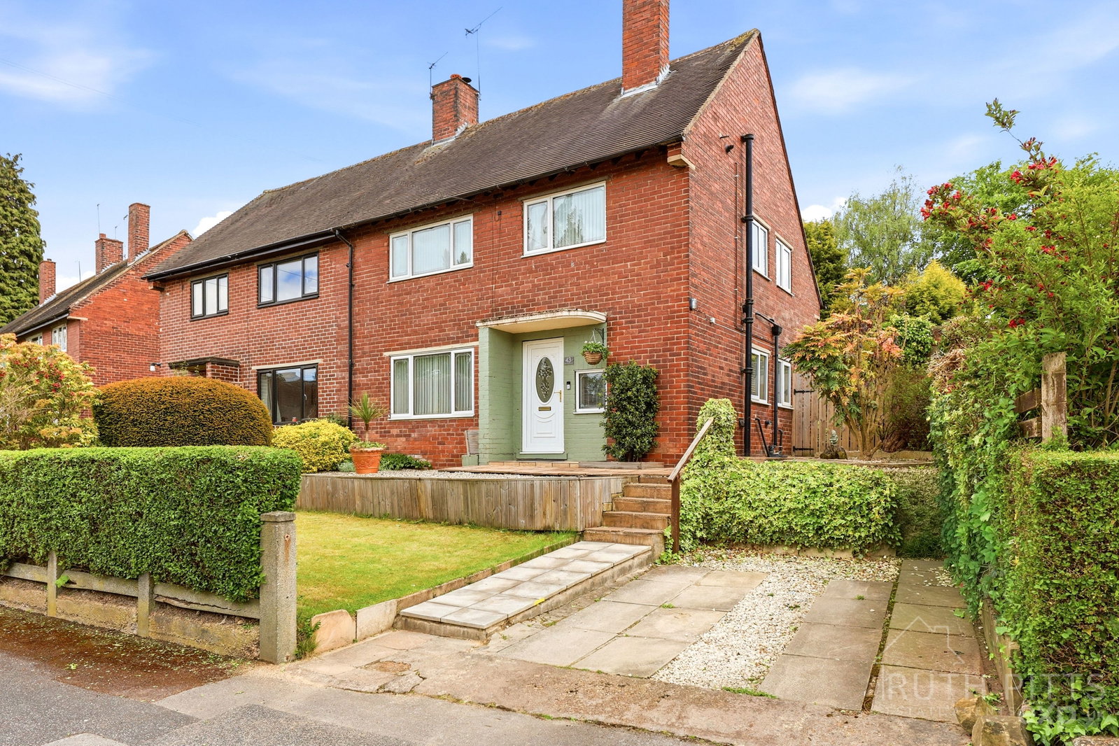 Semi Detached House in Pontefract