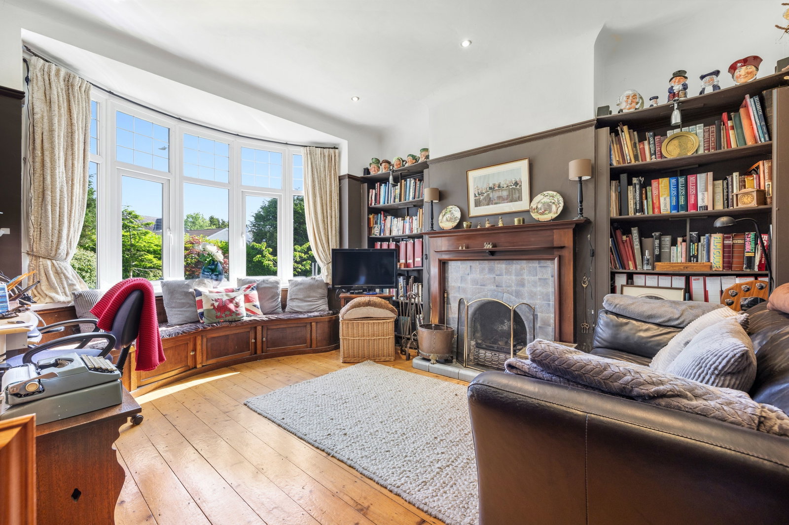 Detached House in Swansea