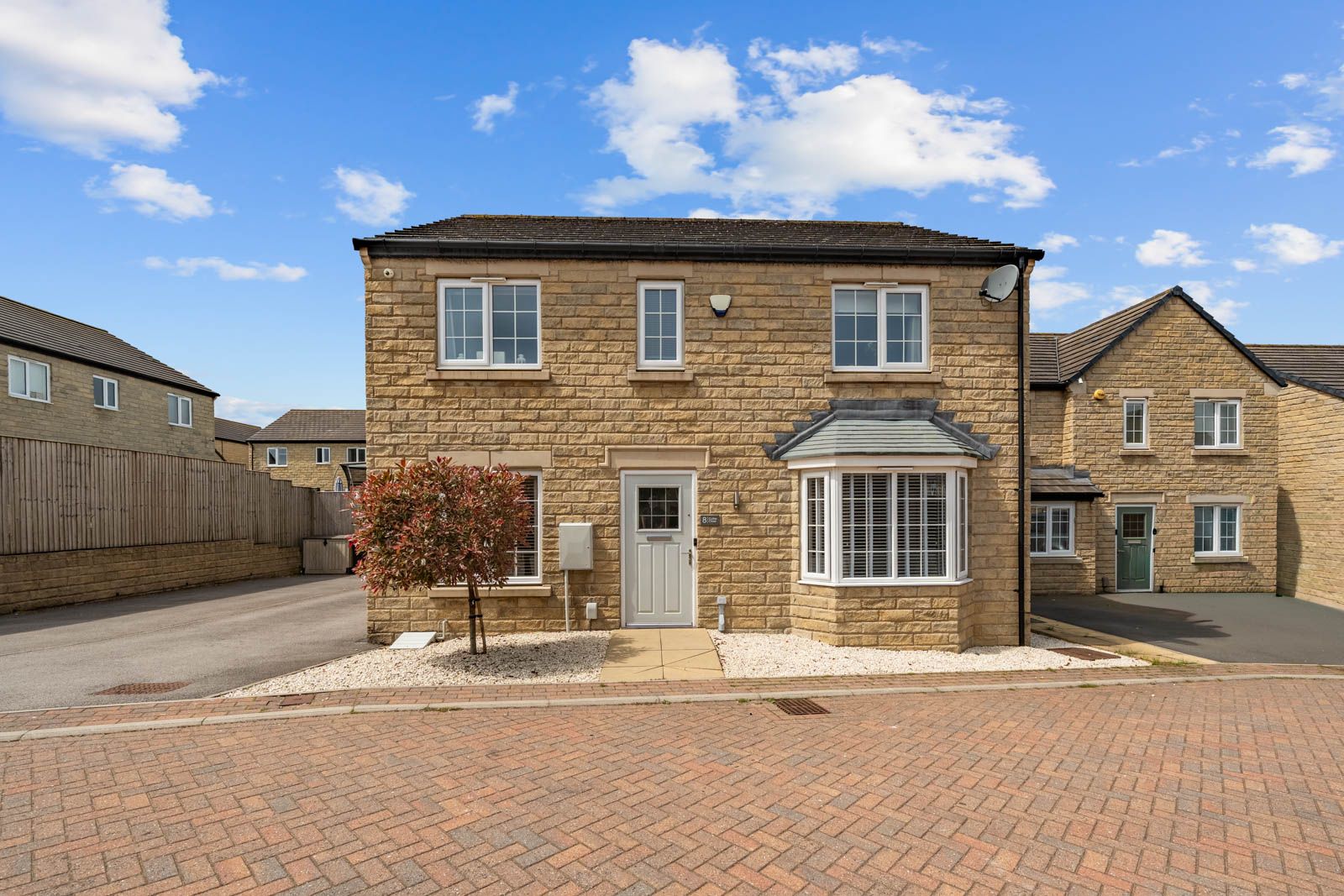 Detached House for sale in Huddersfield, 8 Cutter Close, Lindley, Huddersfield, HD3 3WY