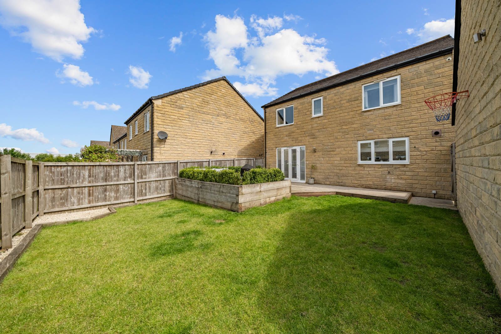 Detached House for sale in Huddersfield, 8 Cutter Close, Lindley, Huddersfield, HD3 3WY