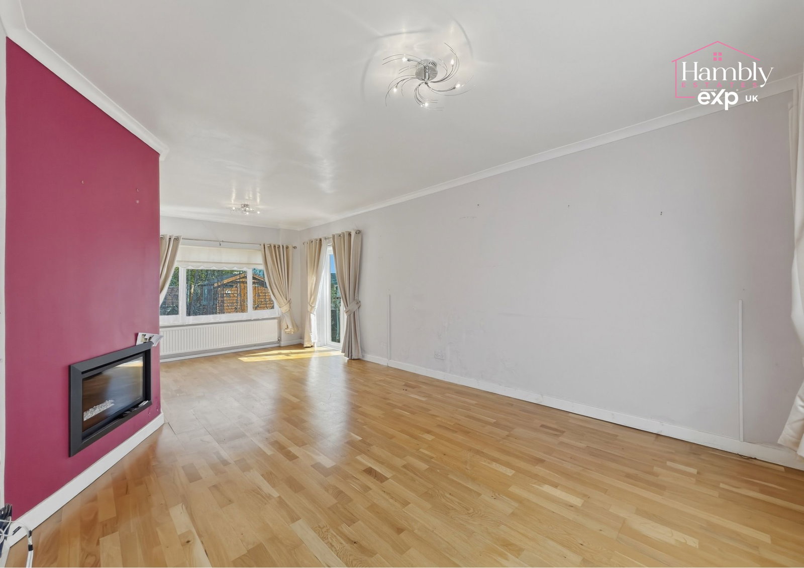 Semi Detached House in Carmarthen