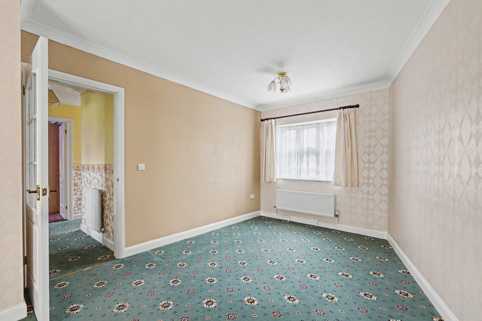 Semi Detached Bungalow in Sittingbourne