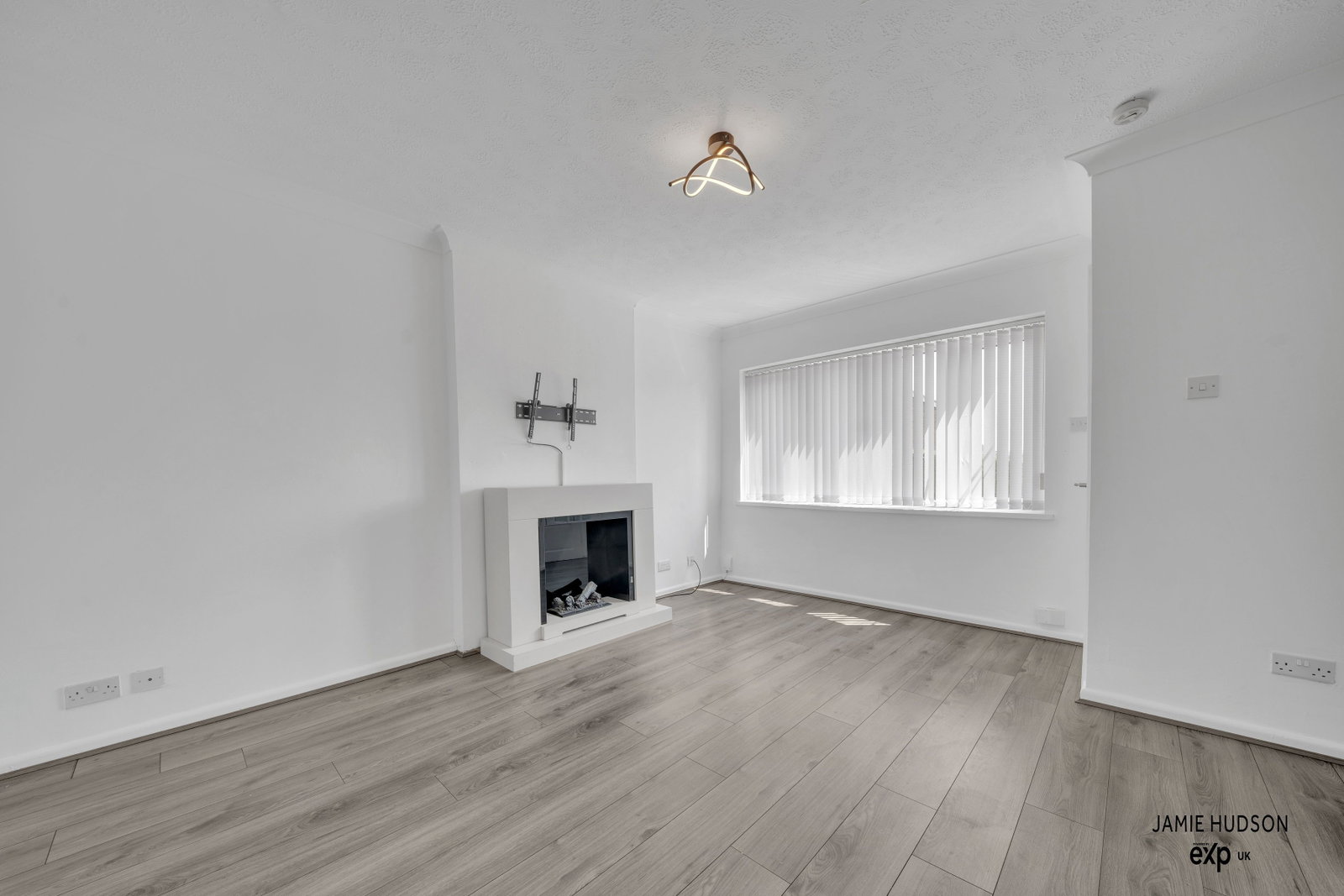 Semi Detached House in Burnley