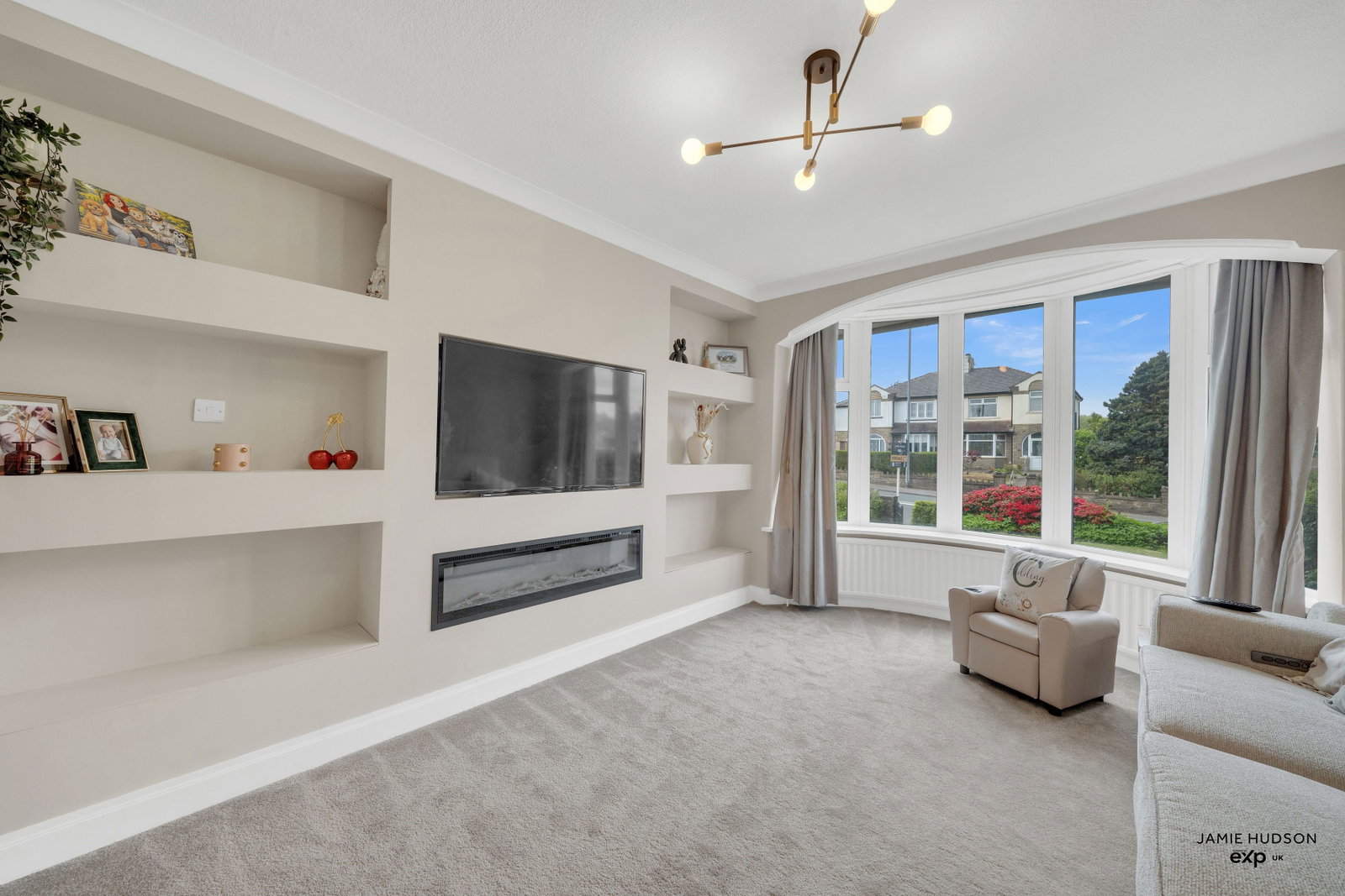 Semi Detached House in Burnley