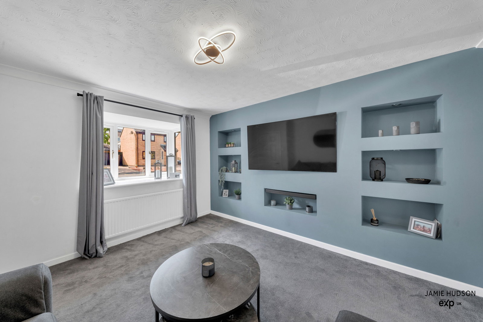 Semi Detached House in Burnley