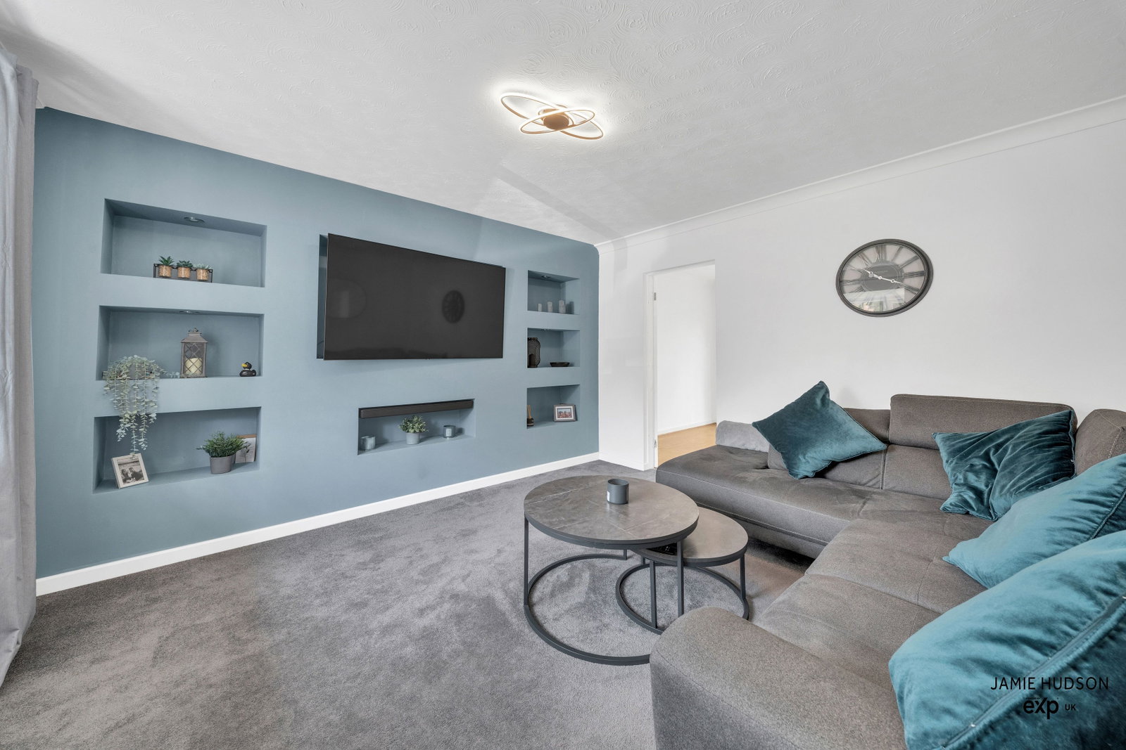 Semi Detached House in Burnley