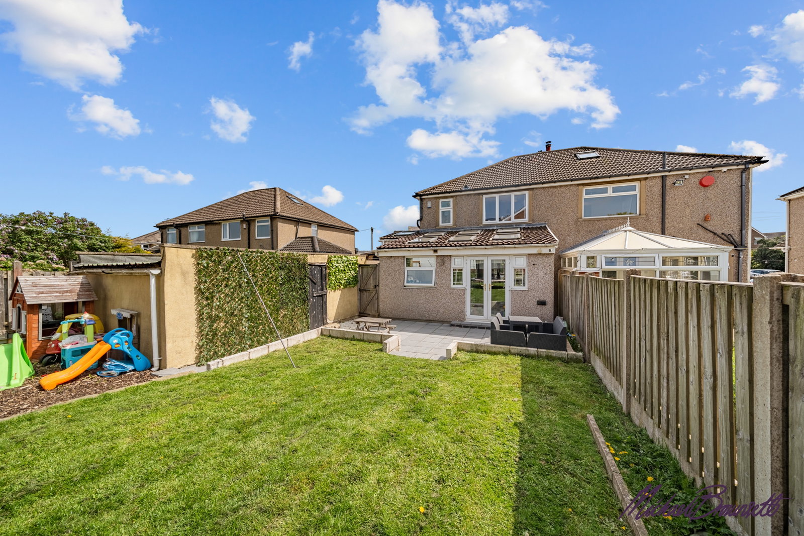 Semi Detached House in Bradford