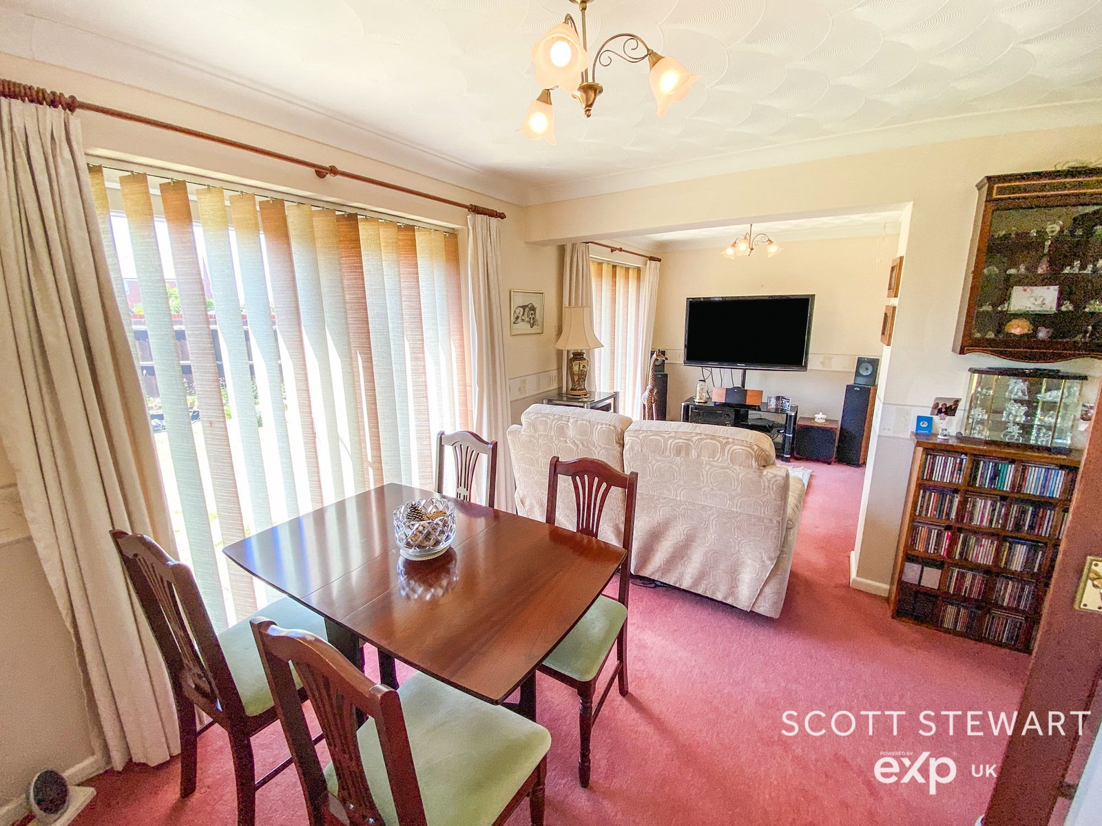 Detached House in Peterborough
