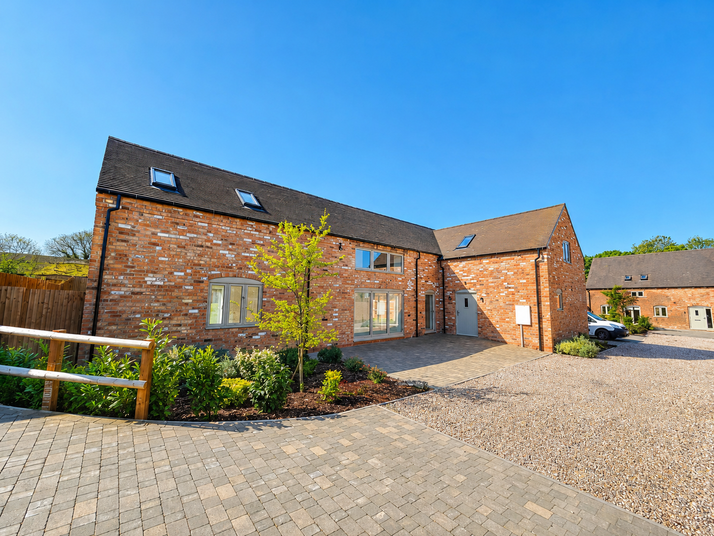 Semi Detached House in Atherstone