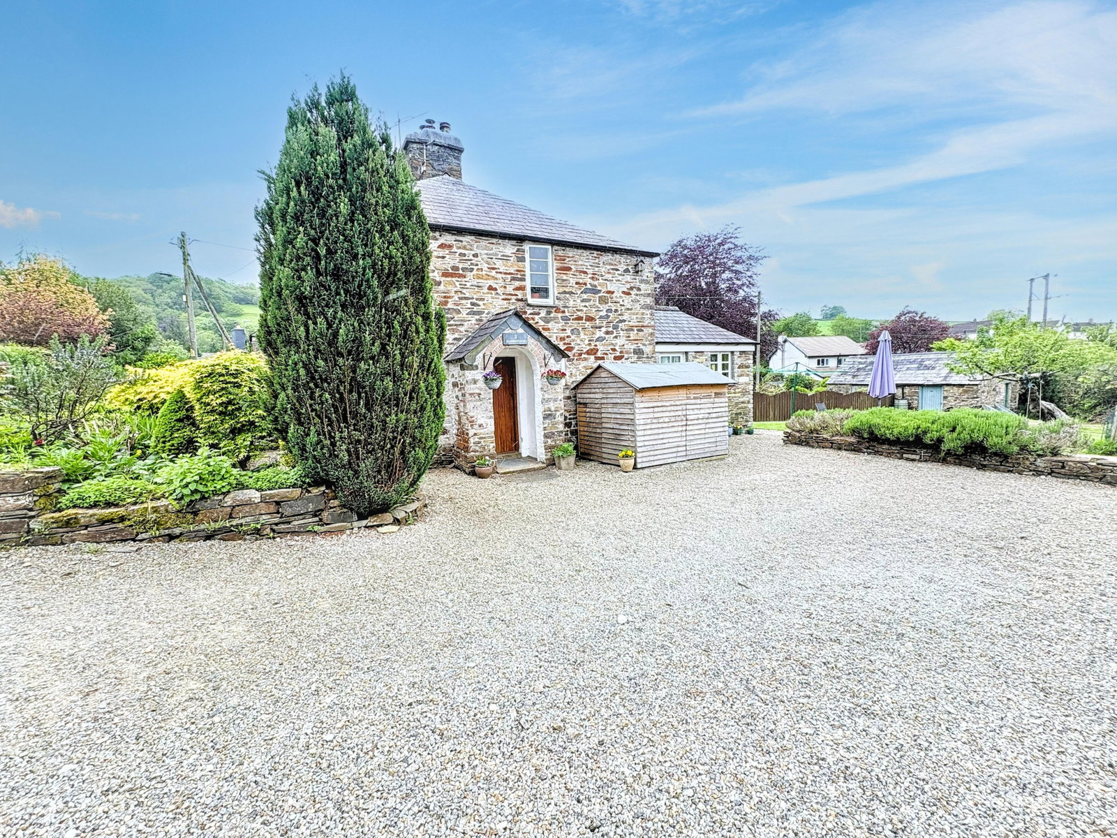Semi Detached House in Lifton