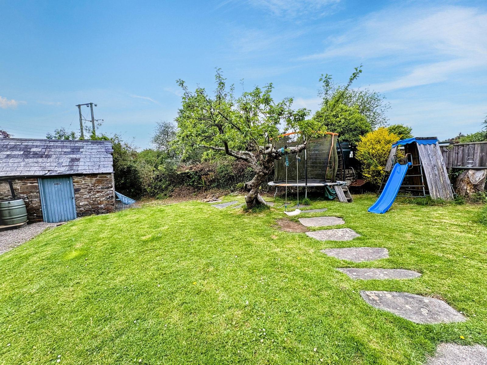 Semi Detached House in Lifton