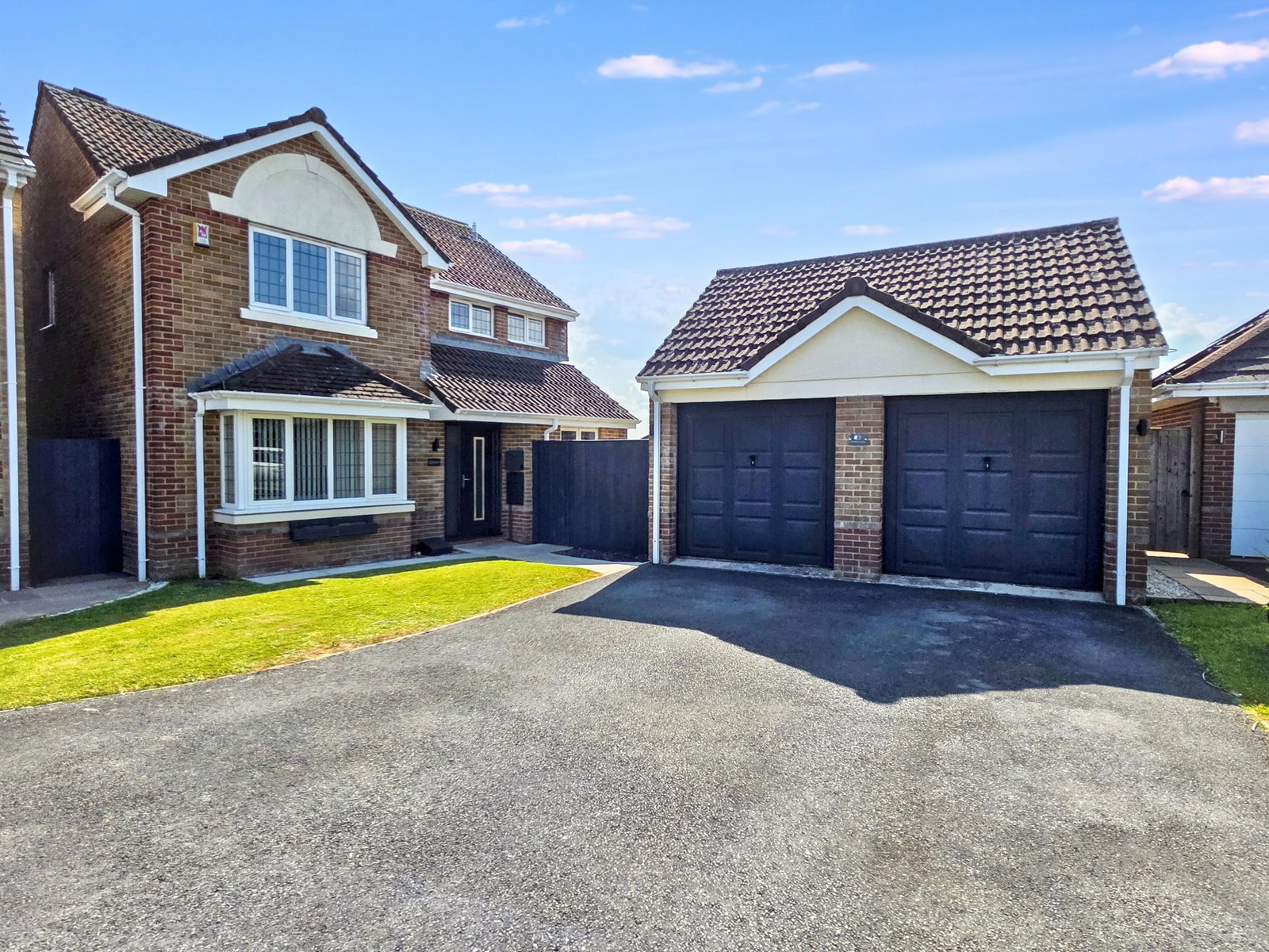 Detached House in Plymouth