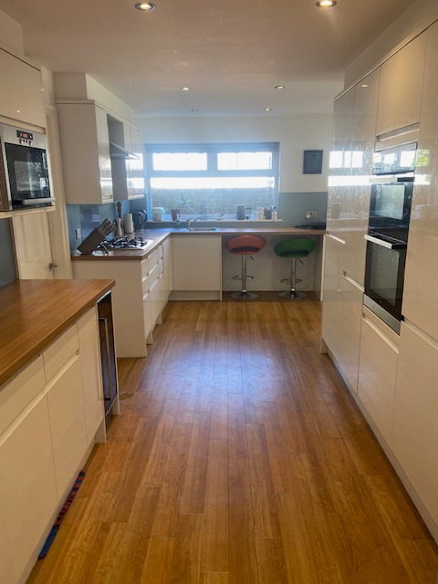Detached House in Weybridge