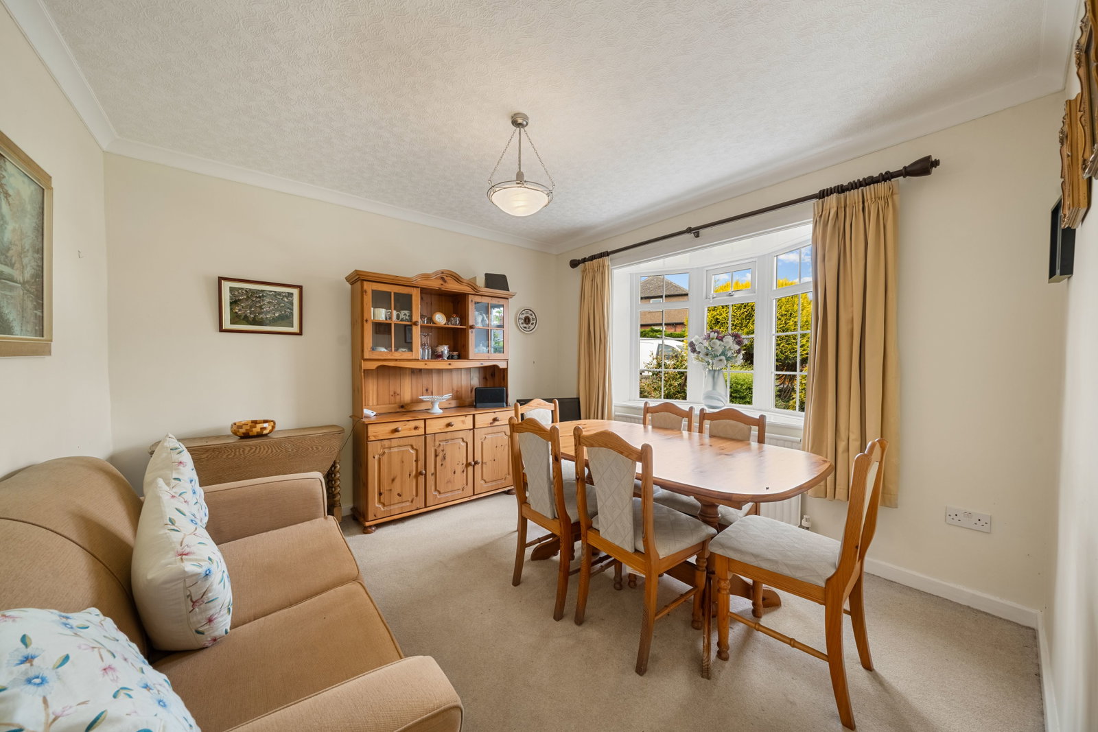 Semi Detached House in Huddersfield