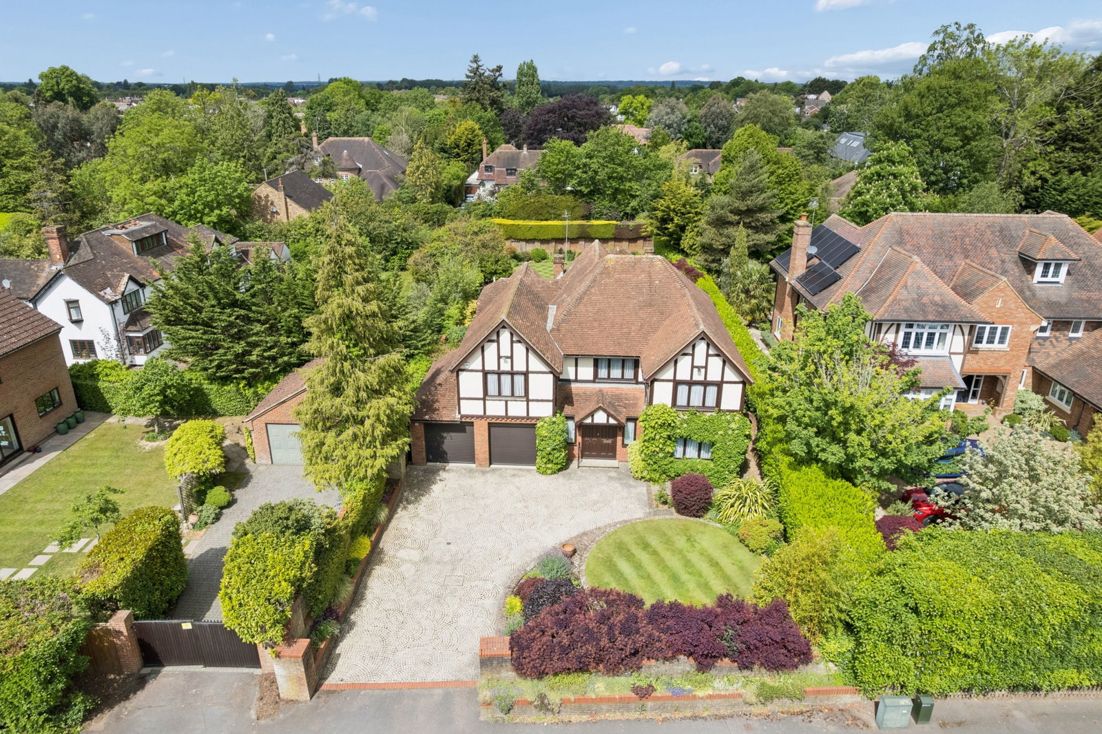 Detached House in Radlett