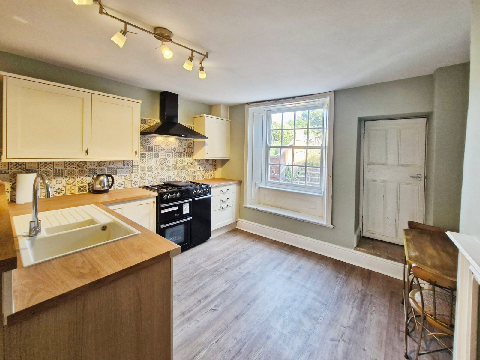 Terraced House for sale in Bridlington, High Street, Bridlington, YO16 4PX