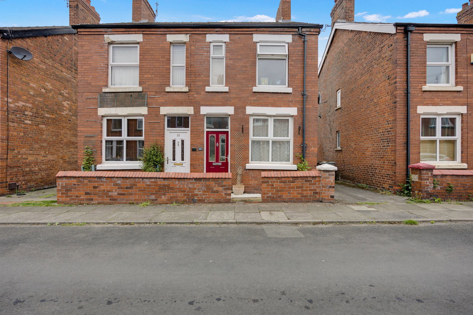 Semi Detached House in Sandbach