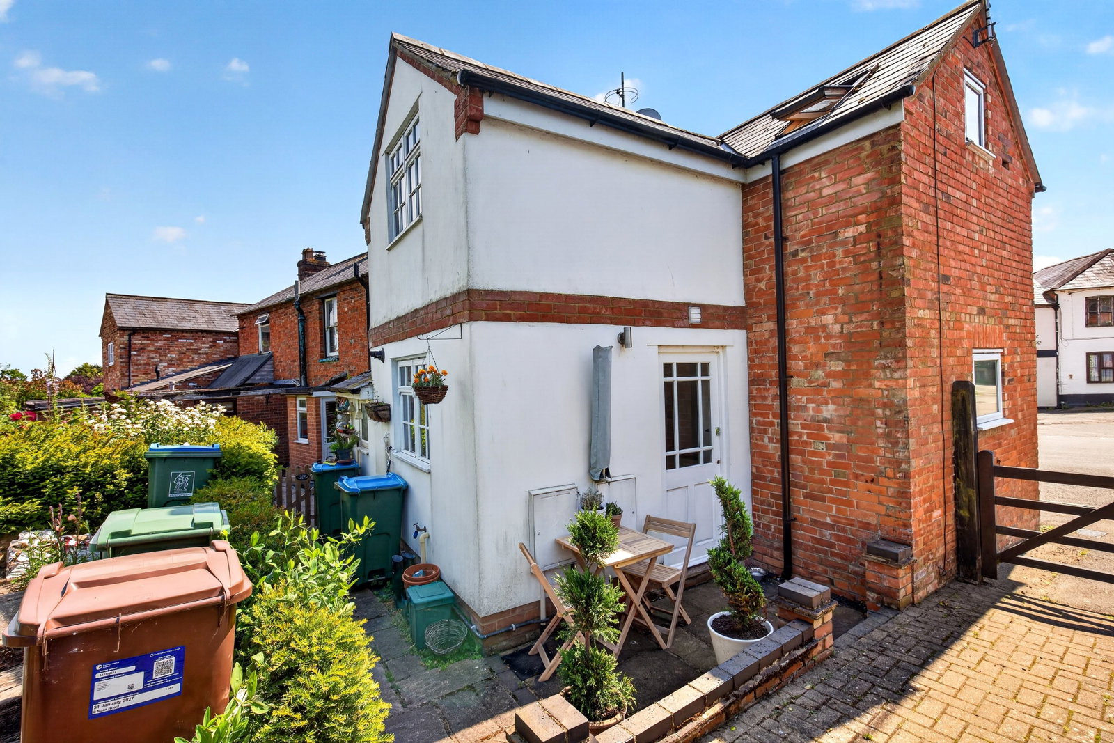 Cottage in Milton Keynes