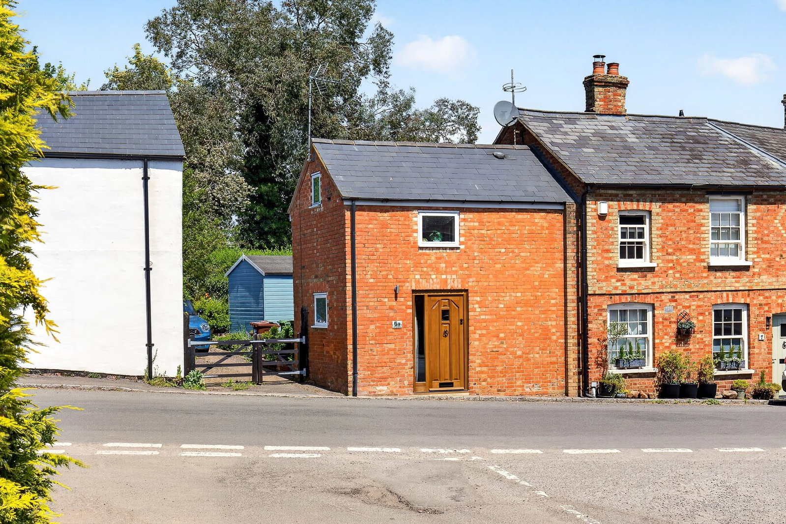Cottage in Milton Keynes