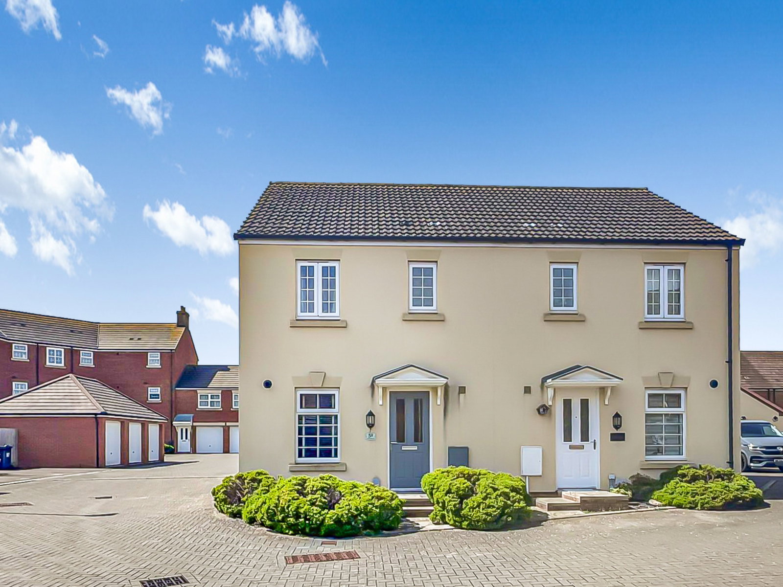 Semi Detached House in Gloucester