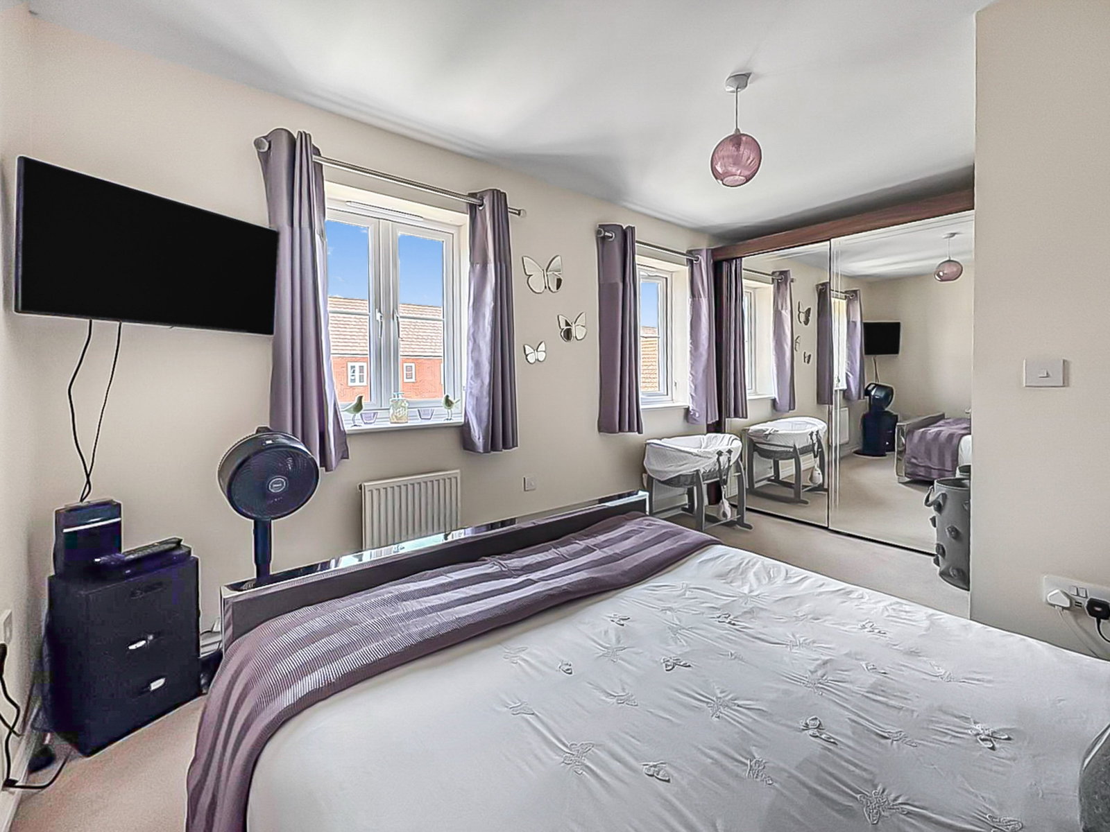 Semi Detached House in Gloucester
