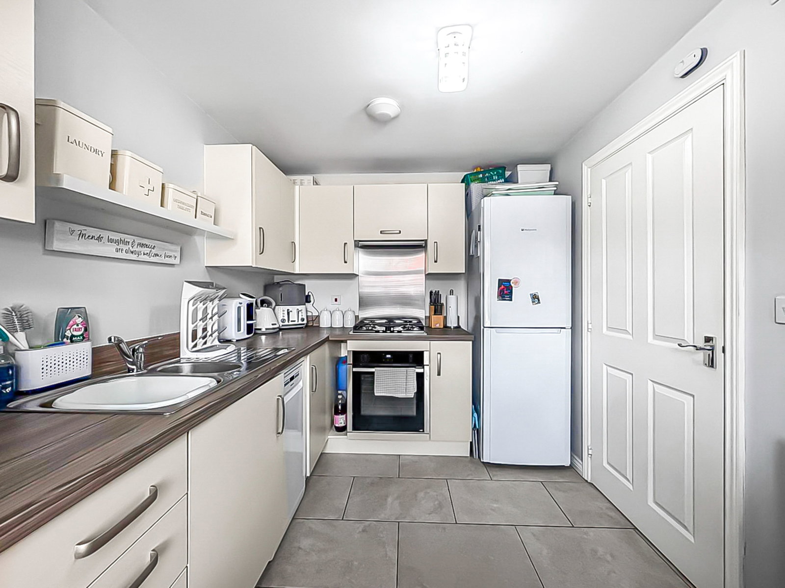 Semi Detached House in Gloucester