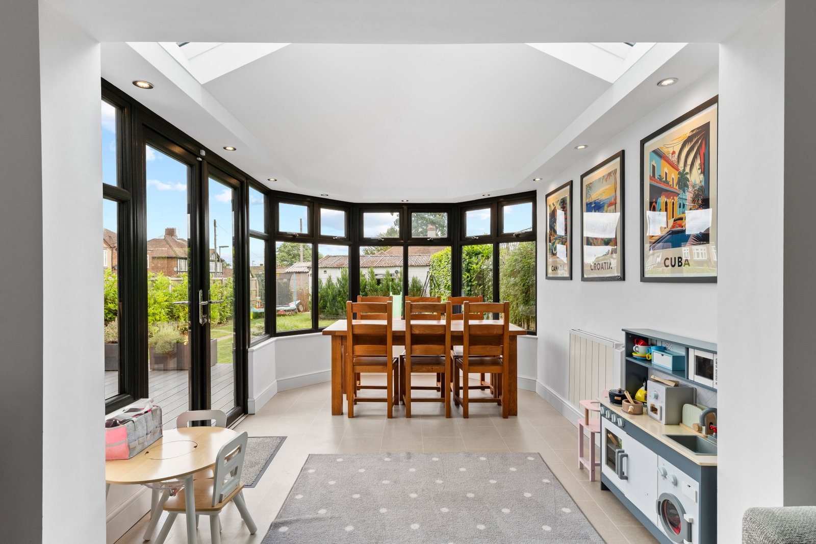 Semi Detached House in Stoneleigh