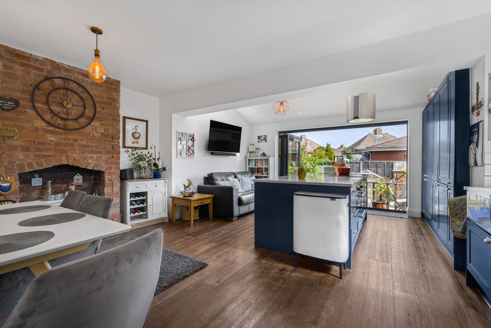 Semi Detached House in Cheltenham