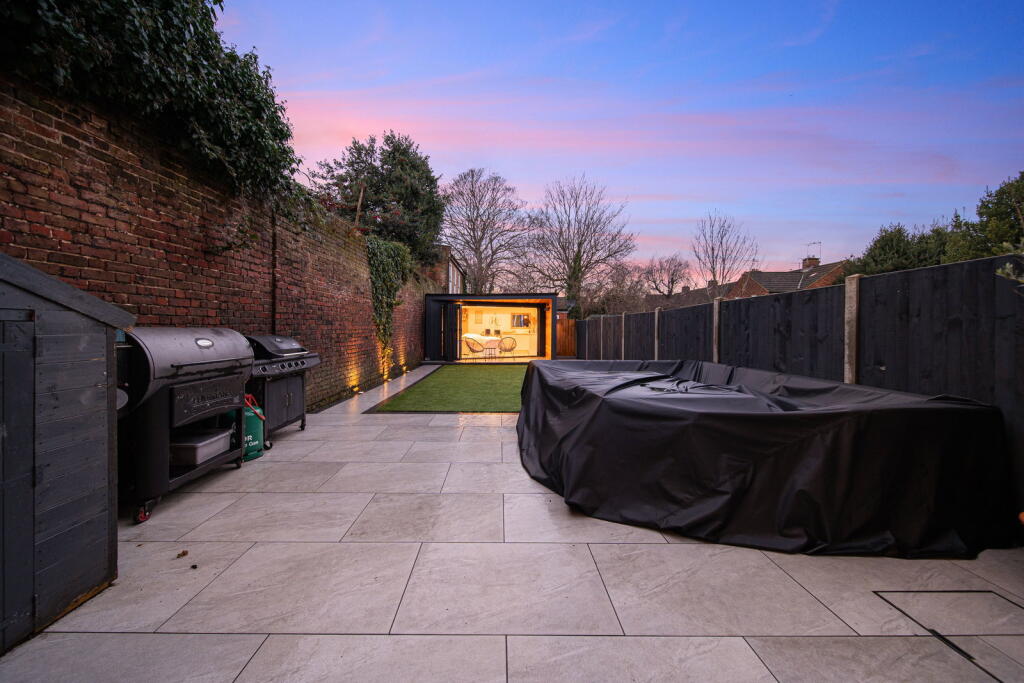Semi Detached House in Gillingham