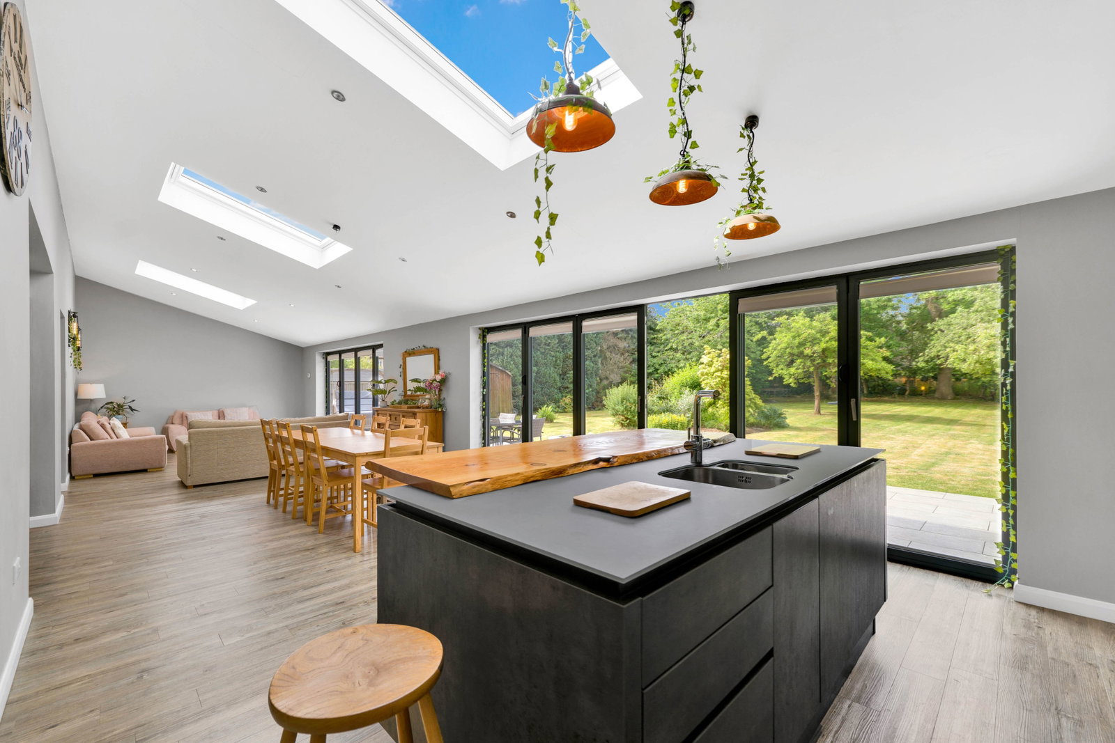 Detached House in Loughborough
