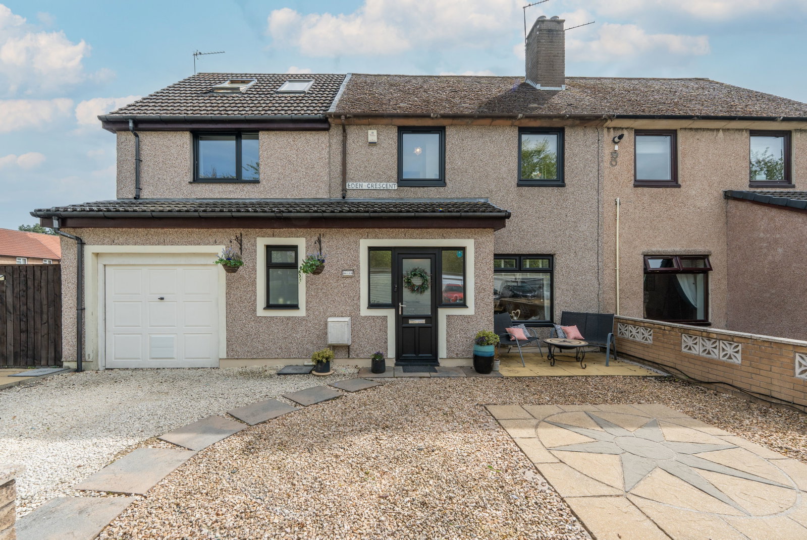Semi Detached House in Glenrothes
